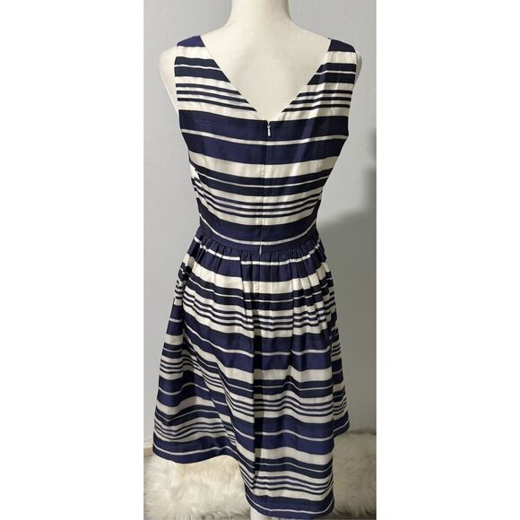 Lilly Pulitzer Eryn 100% Silk nautical stripped full skirt Feminine dress 8 - Picture 7 of 9